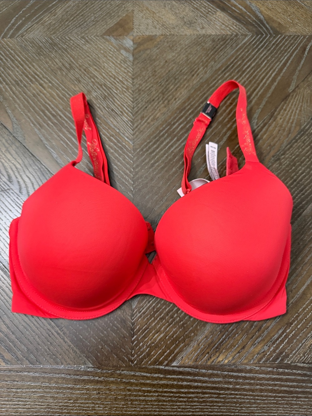 Victoria's Secret Bright Red Smooth T-Shirt Bra